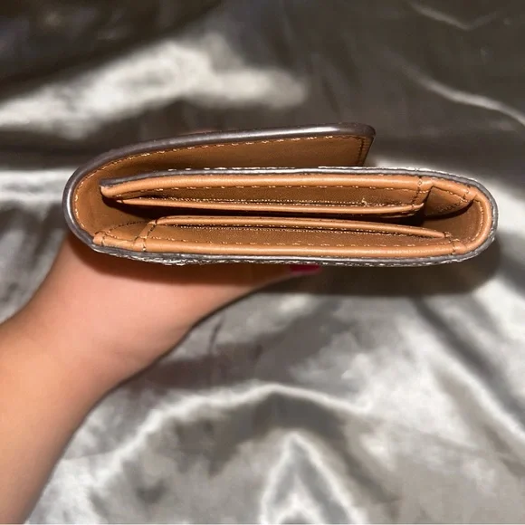 Michael Kors Cream Monogram Wallet - Picture 4 of 6